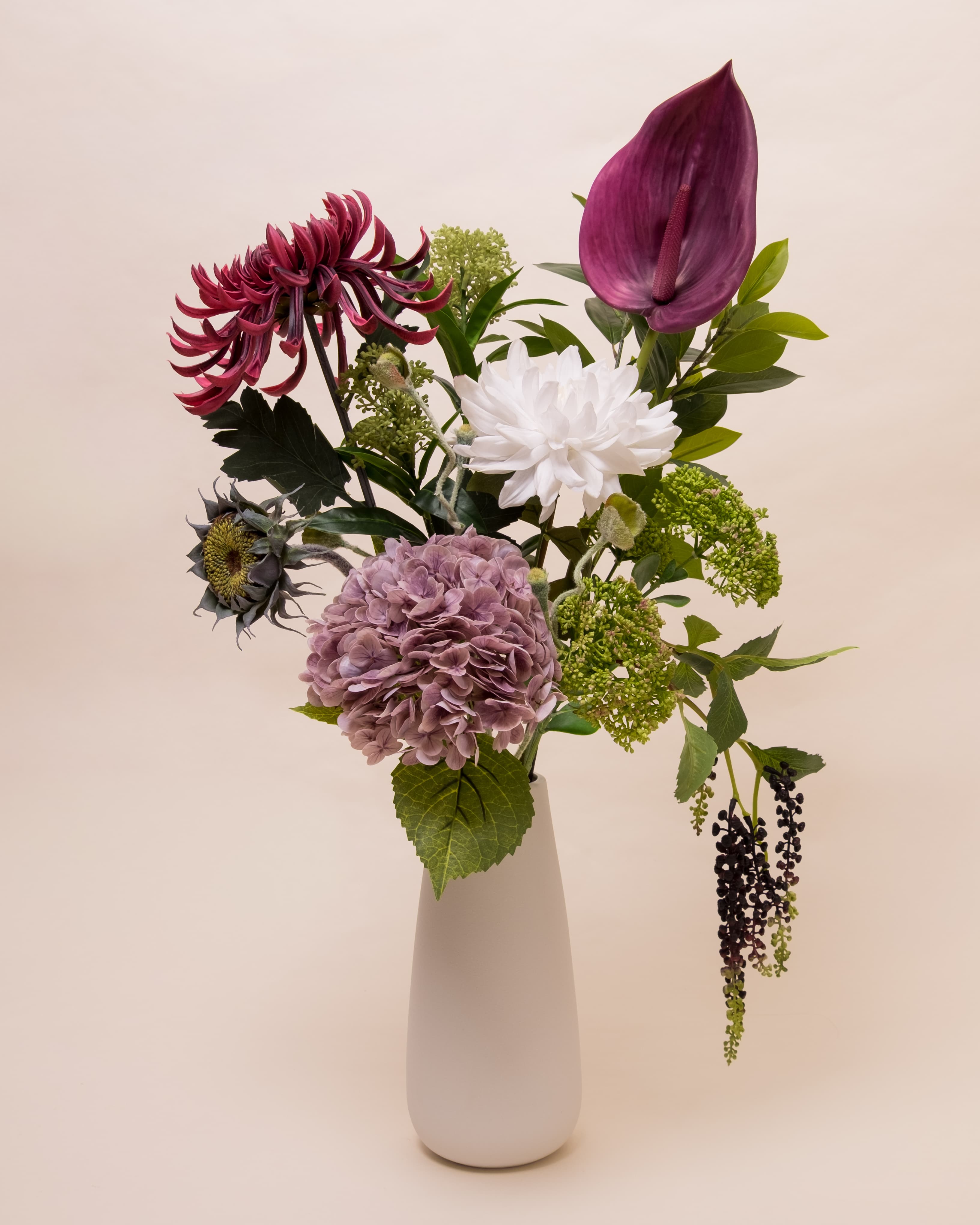 Atelier Bloem arrangement in professional setting