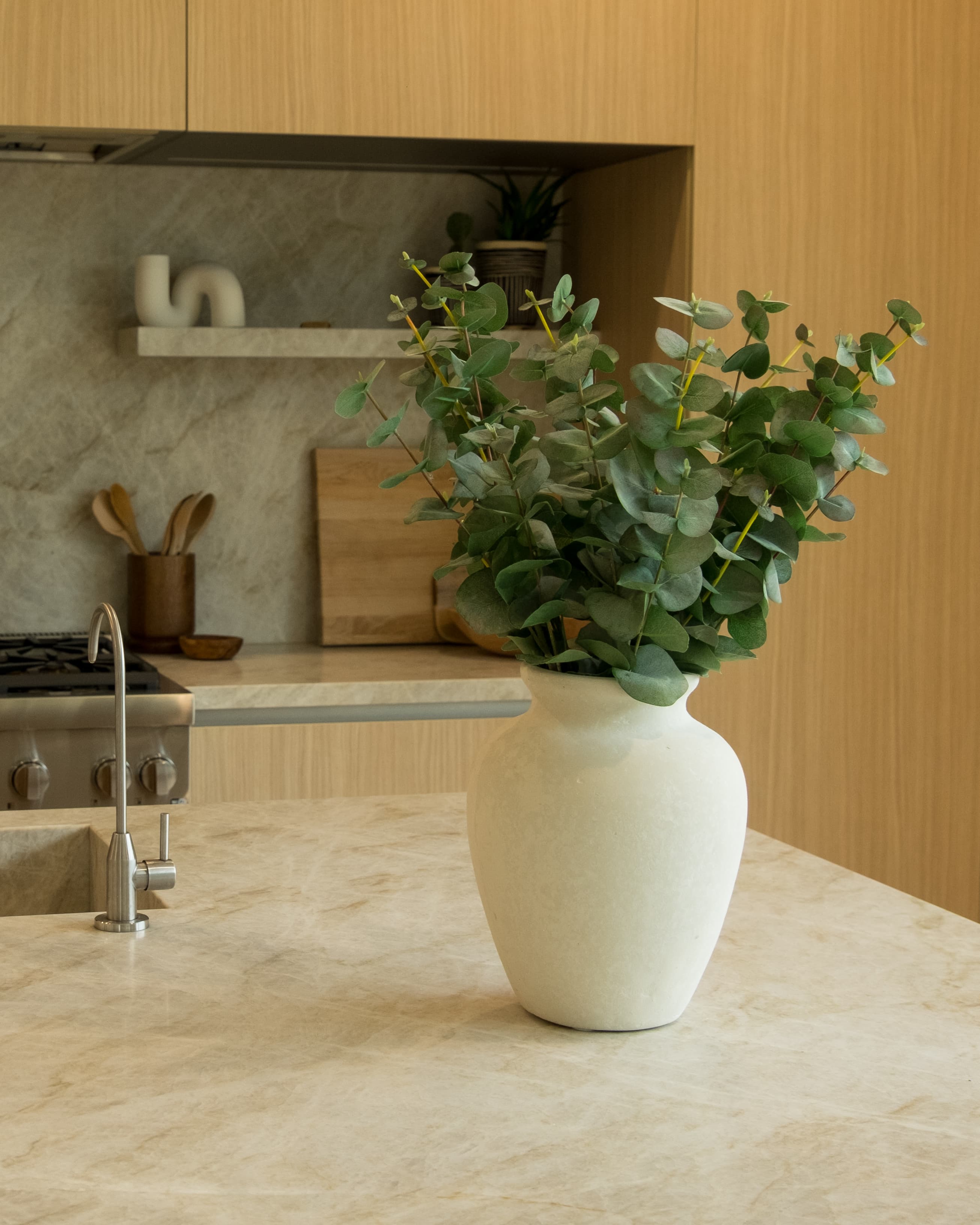 Forever floral arrangement by Atelier Bloem